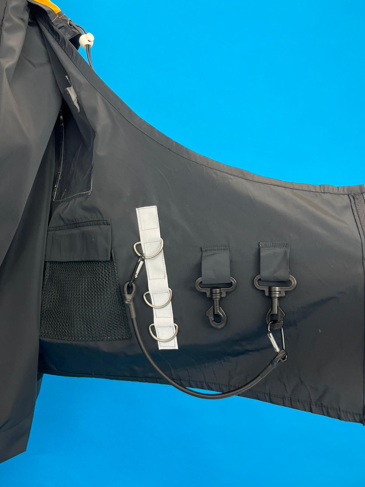 Outfit 02 — Garment 1 Image 3